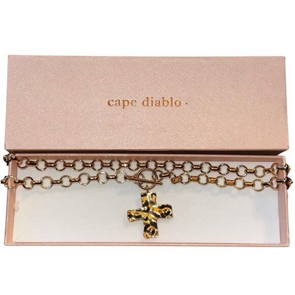 NEW Elegant Cape Diablo Chunky Hammered Cross Toggle Necklace